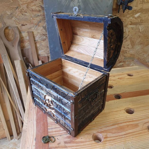 Cadeau enfant coffre de pirate conception designer Bouguenais