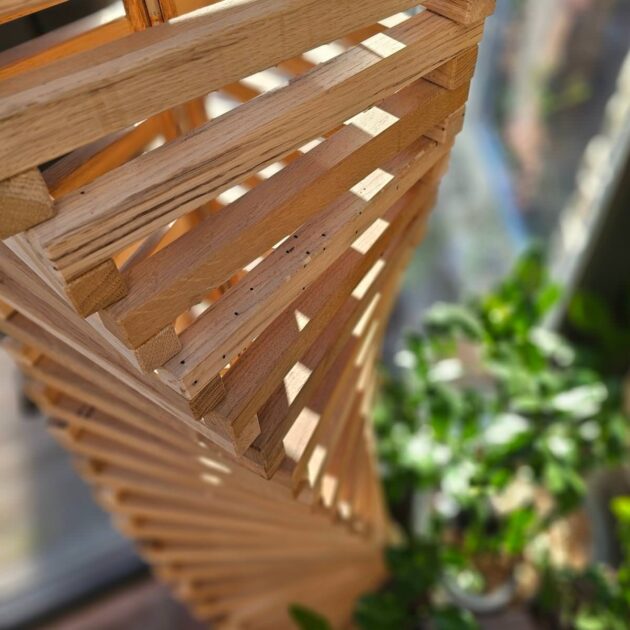 Détail de la lampe ADN structure hypnotique