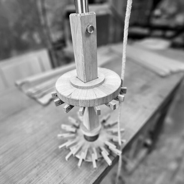 Structure centrale lustre en bois PAQUERETTE