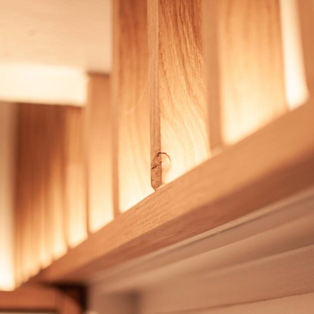 Meuble design et déco bois massif rétroéclairage led