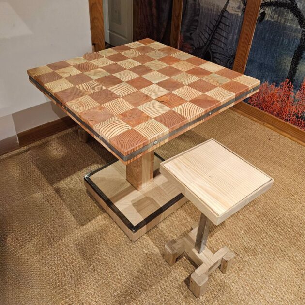 Échiquier géant en bois, table design - cadeau unique